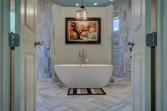 bathroom-1597027_640