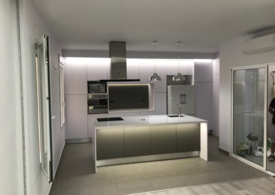 Proyecto 19: Reforma de cocina con isla