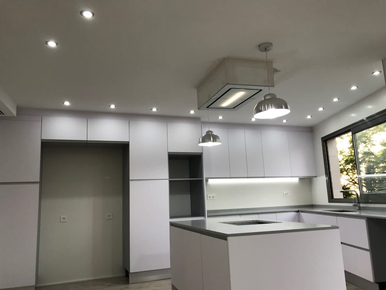 Montar cocina con peninsula en Alicante